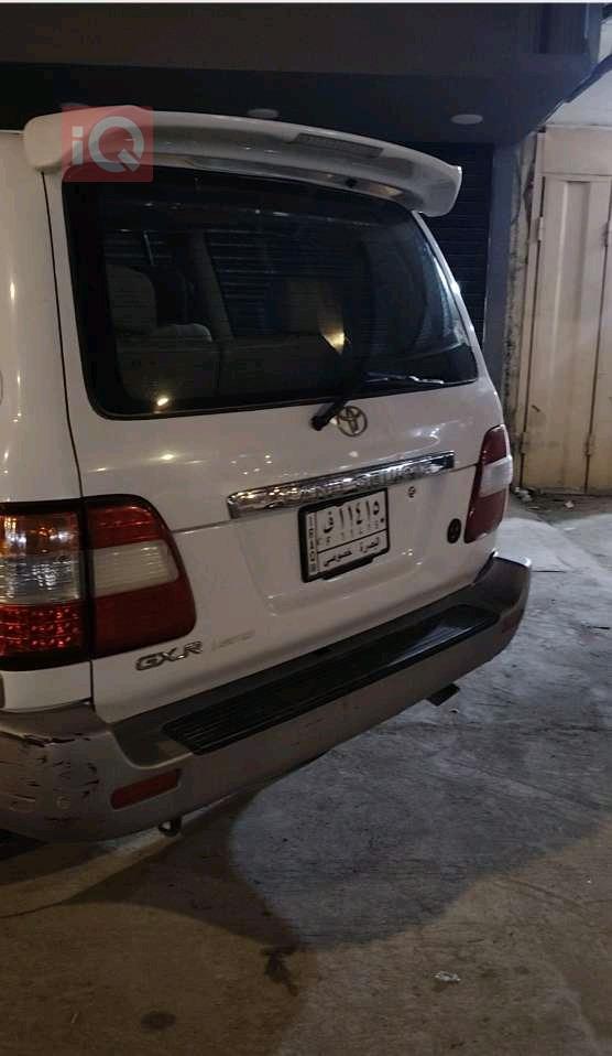 تۆیۆتا لاند کروزەر